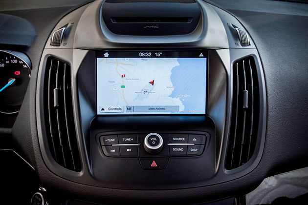 Il nuovo touch screen a 8 pollici permette l’accesso a numerose funzioni