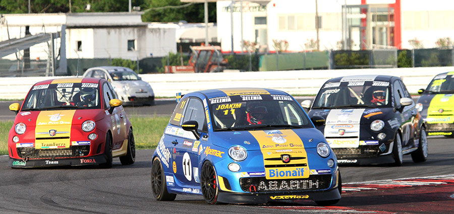 Il vincitore di gara 2 del Trofeo Abarth Joakim Darbom 
