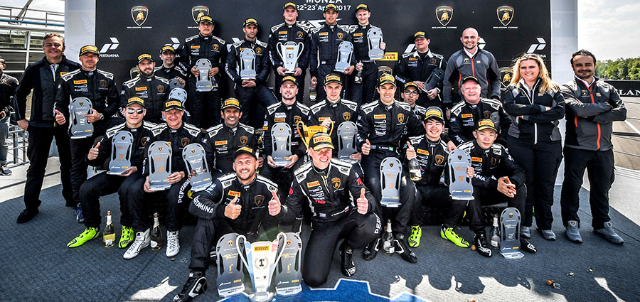 Il gruppo piloti del Lamborghini Supertrofeo all’Autodromo Nazionale di Monza