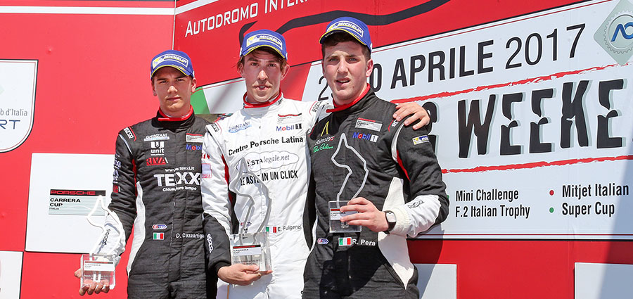 Il podio di gara 2 della Porsche Carrera Cup Italia
