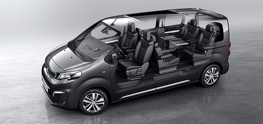 I sedili posteriori del Peugeot Traveller possono essere singoli, rivestiti in pelle con braccioli