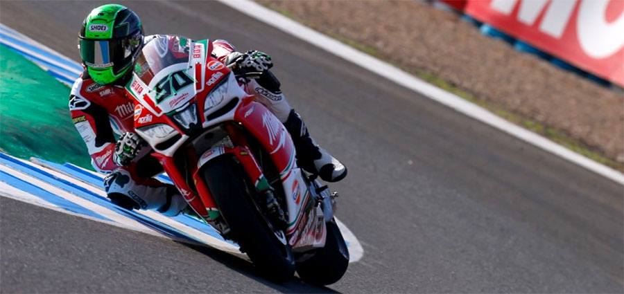 Un ottavo posto in gara 1 e assaggio di asfalto in gara 2 per Eugene Laverty