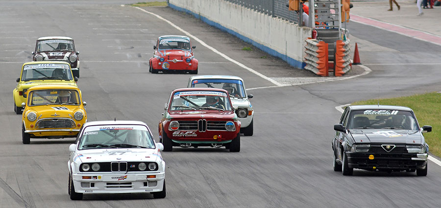 La partenza del Trofeo Italia Storico (Foto Paolo Ambrosi)