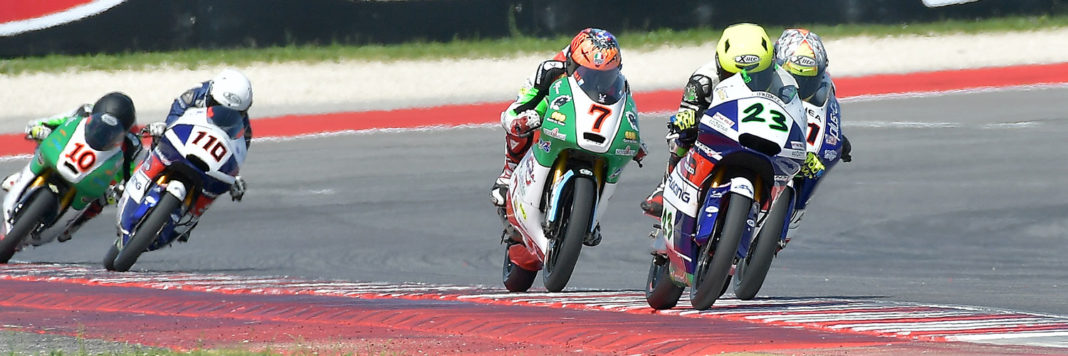 Una fase dell'agguerrita classe Moto3 nell' ELF CIV