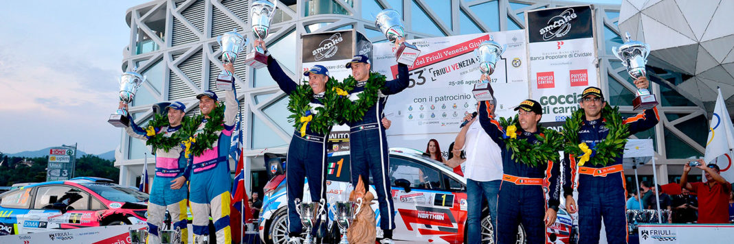 Rally-del-Friuli-Podio Il podio del Rally del Friuli: festeggiano Stefano Albertini e Danilo Fappani per il titolo tricolore WRC