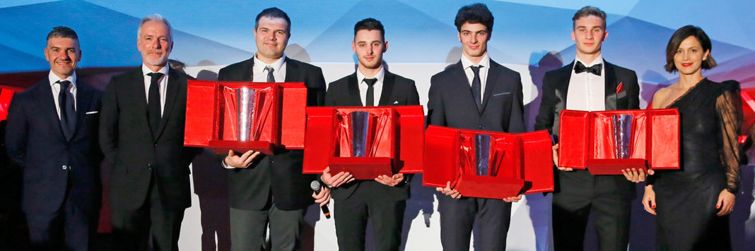 Da sx: Massimiliano Cariola, Pietro Innocenti, Giuliano Bottazzi, Gianmarco Quaresmini, Alessio Rovera, Diego Bertonelli e Valentina Albanese