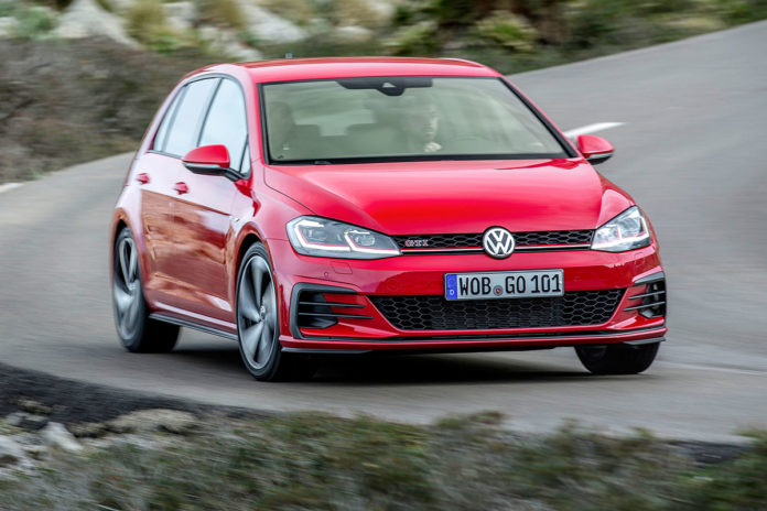 Volkswagen Golf GTI giunge al suo ottavo ciclo di vita sfoderando un curriculum tecnico di tutto rispetto
