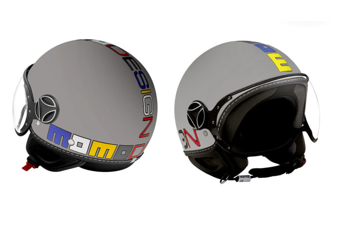 Il casco Momo Design nella versione FGTR Multicolor mette in mostra il logo multicolore