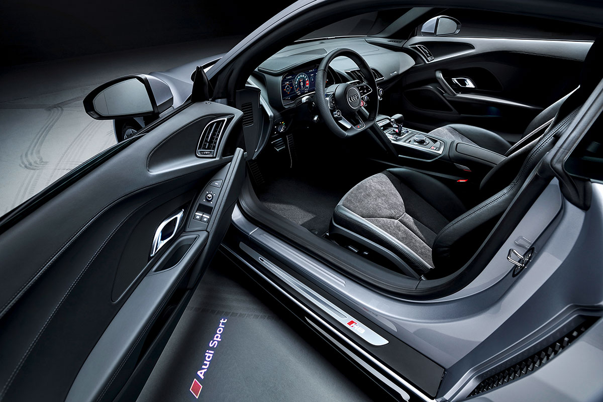 Audi-R8-RWD-Interni